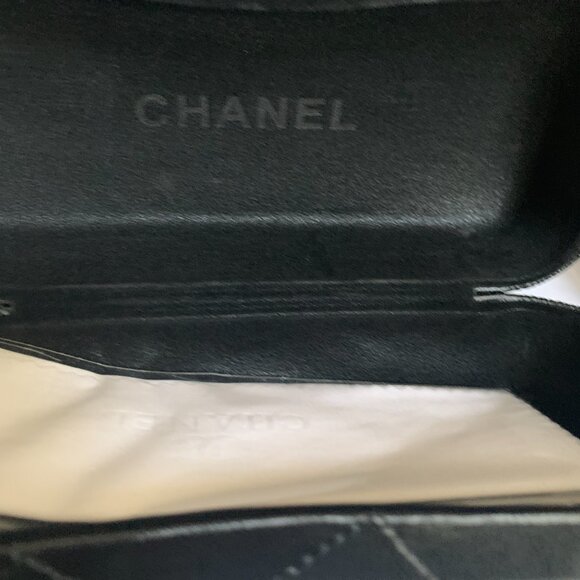 Chanel Black Clamshell Sunglasses Case With Storage Box. - Picture 4 of 12